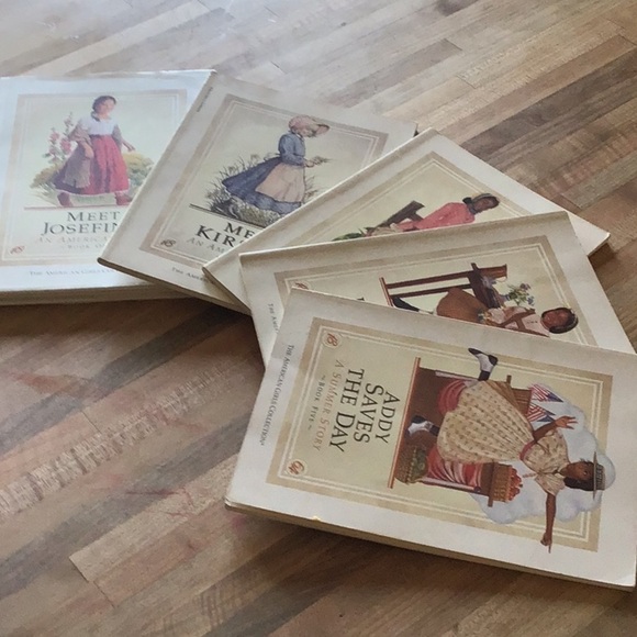 An American Girls Collection .5 books. 0ne hardcover/dust jacket, four paperback - Picture 1 of 9
